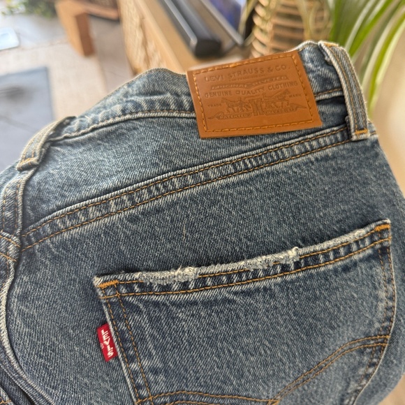 Levi's Premium 70'S HIGH RISE FLARE WOMEN'S JEANS - Picture 7 of 7